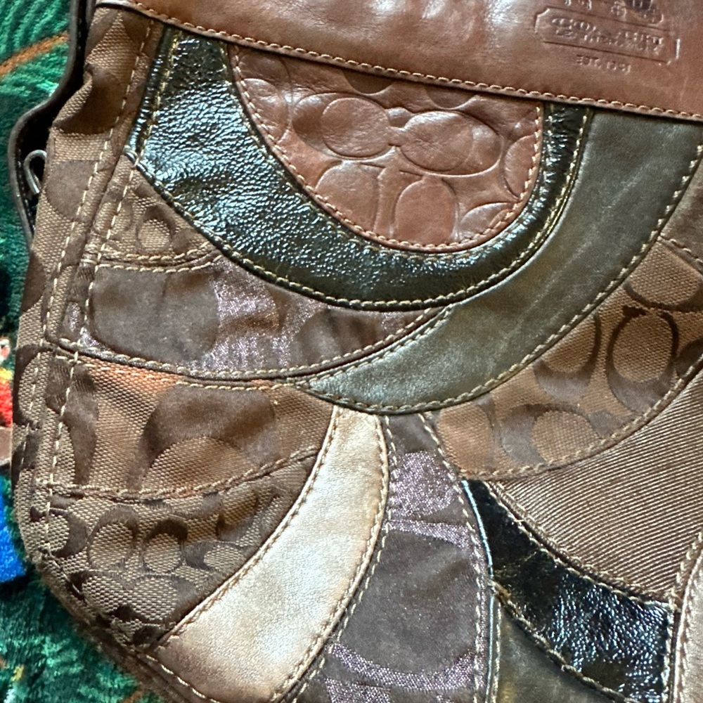 Coach Zoe Patchwork Brown Shoulder Bag - Picture 3 of 12